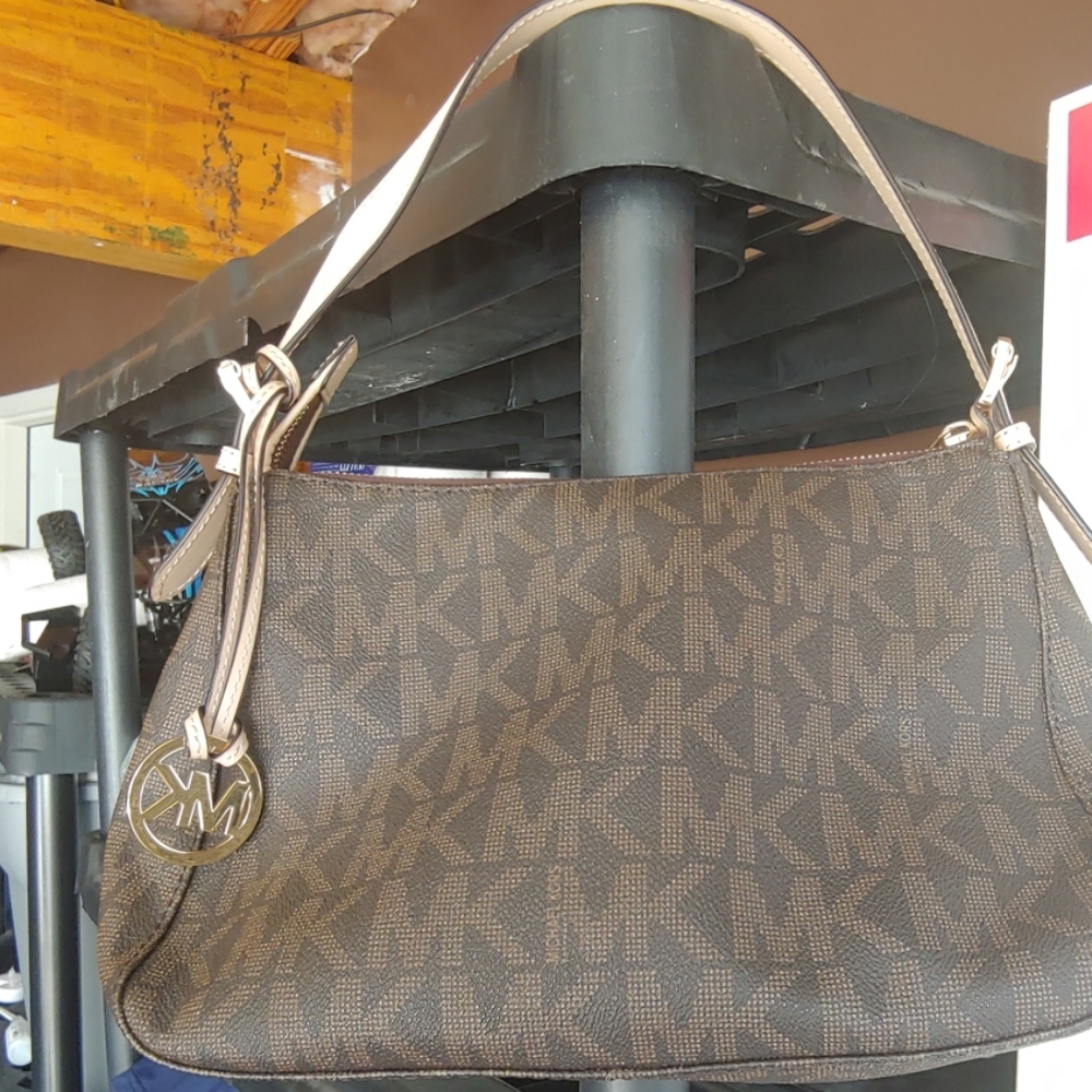 MK purse